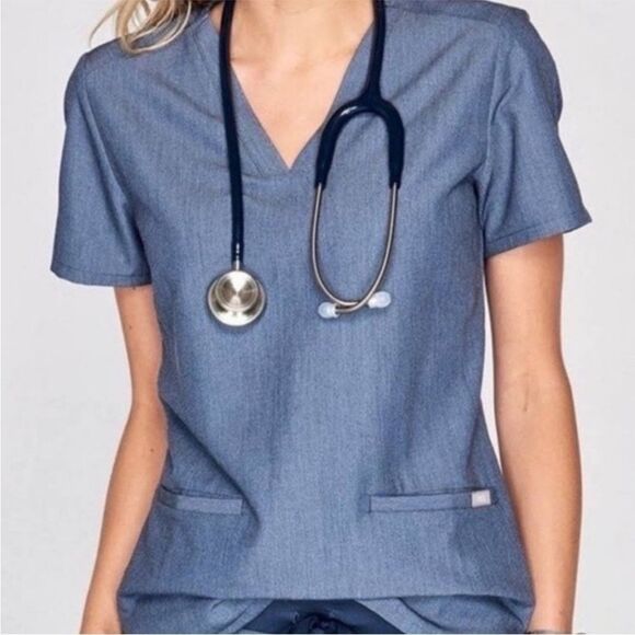 FIGS Casma Three Pocket V Neck Scrub Top - Picture 1 of 6